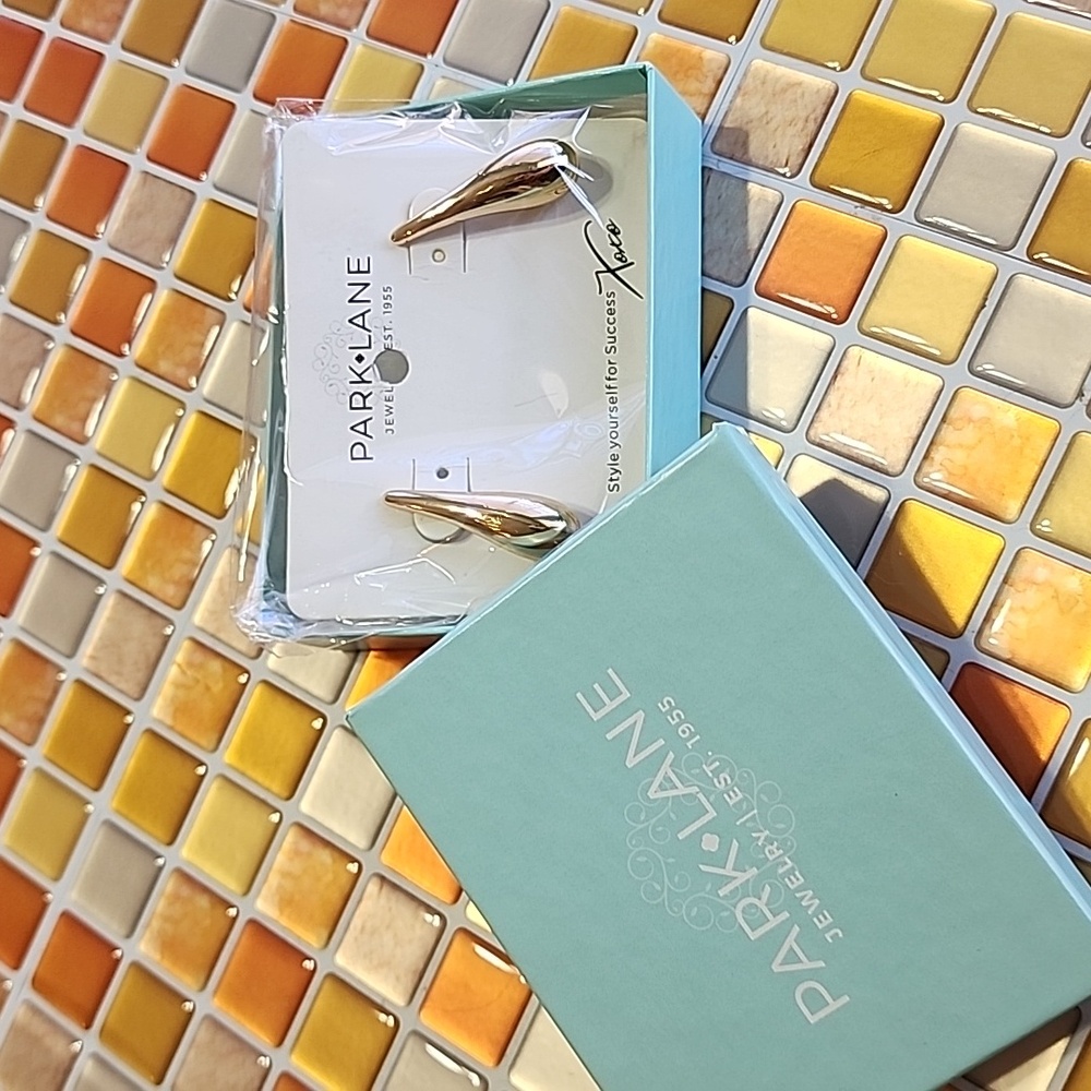 NIB! "Park Lane" Monaco Earrings 💛 - Picture 2 of 5